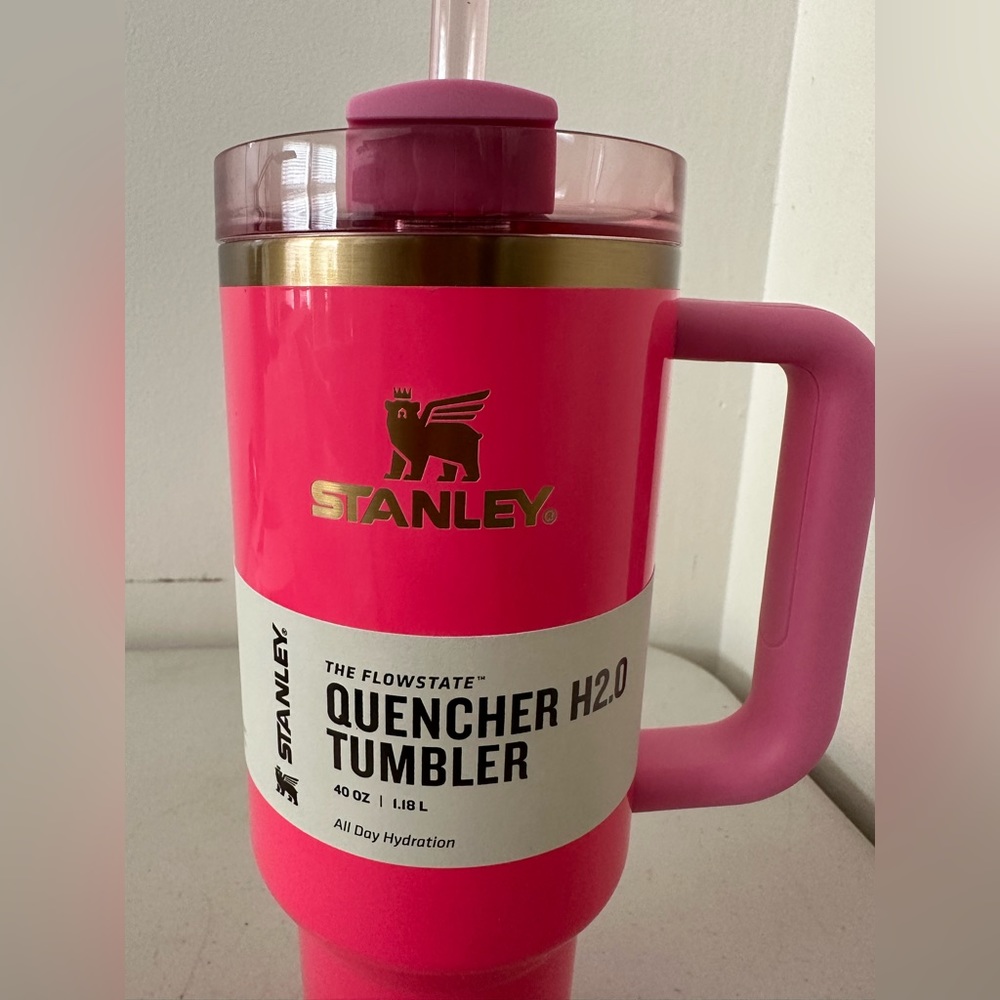 New Stanley Pink Parade Black Friday Limited Edition 40oz Quencher